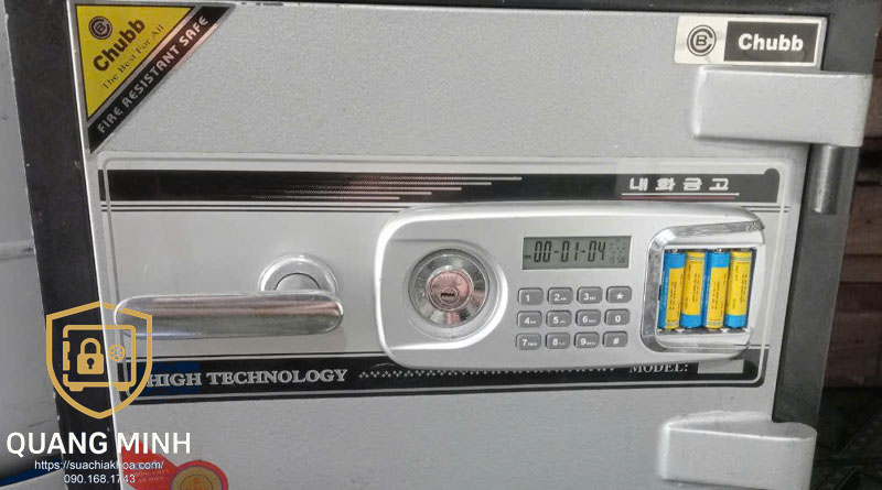 Dịch vụ thay mã và đổi khoá két sắt an toàn – hình minh họa kiểm tra an toàn, không bao gồm thao tác mở két