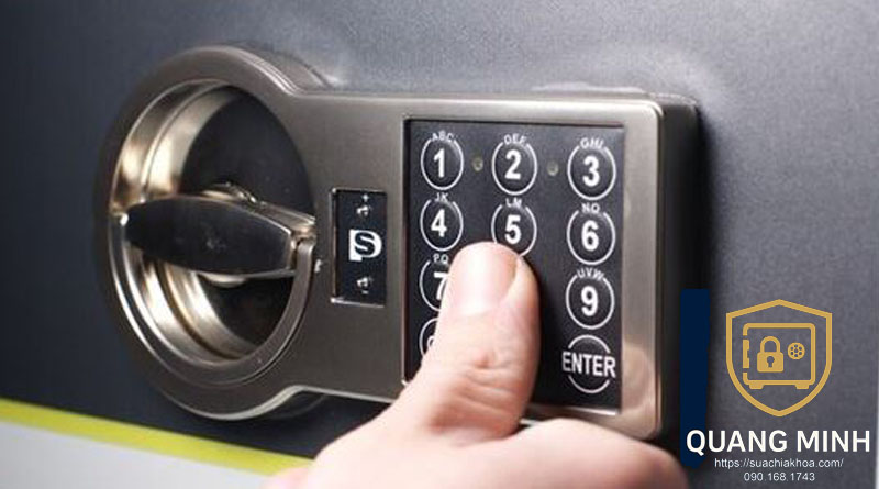 Keypad két sắt điện tử với chức năng nhập mã và gửi tín hiệu về bo xử lý