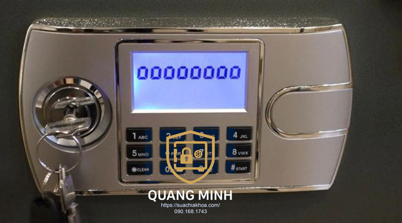 Pin yếu khiến motor két sắt không kéo hết chốt dù người dùng nhập đúng mã.