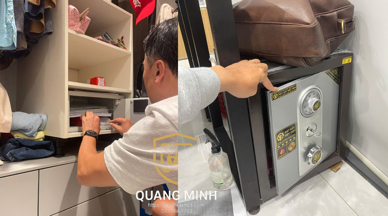 Bên trái người đàn ông với vào két ngăn kéo đặt trong tủ quần áo, bên phải két nhỏ màu xám dưới kệ có núm xoay và ổ chìa
